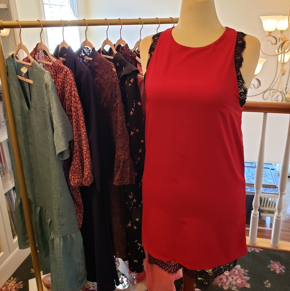 Red Sleeveless Dress Size M